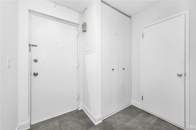 Foto del edificio - 400 Mt Pleasant Ave