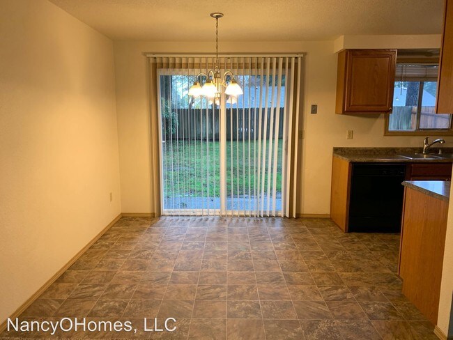 Foto del edificio - 2 br, 1.5 bath Apartment - 14116 NE 13TH ST