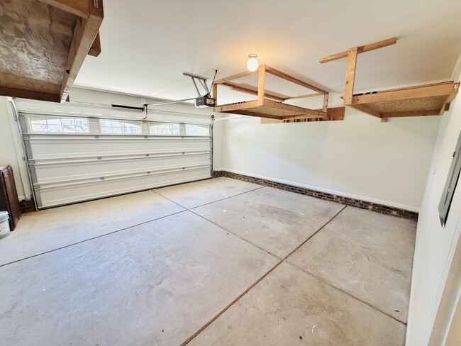 Foto del edificio - 312 Ashmore Ln