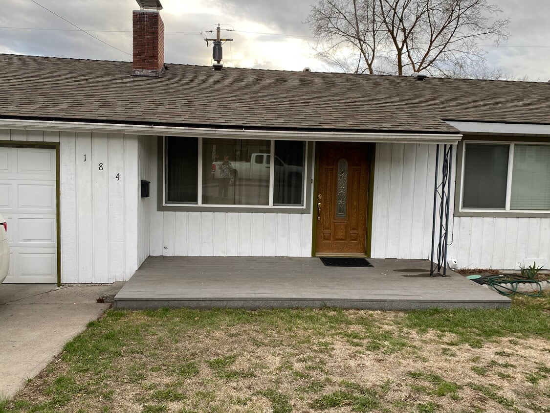 184 Dahlia St, Klamath Falls, OR 97601 House Rental in Klamath Falls