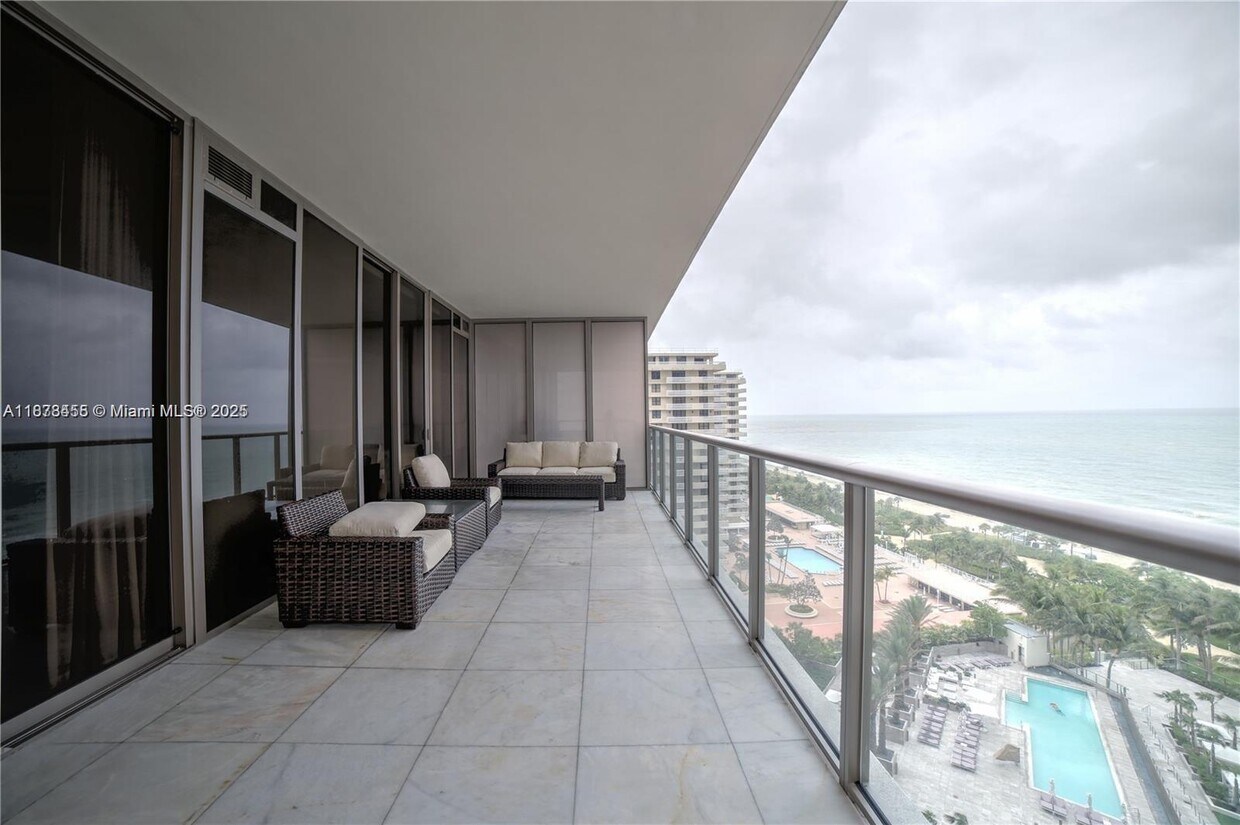 Primary Photo - 9705 Collins Ave
