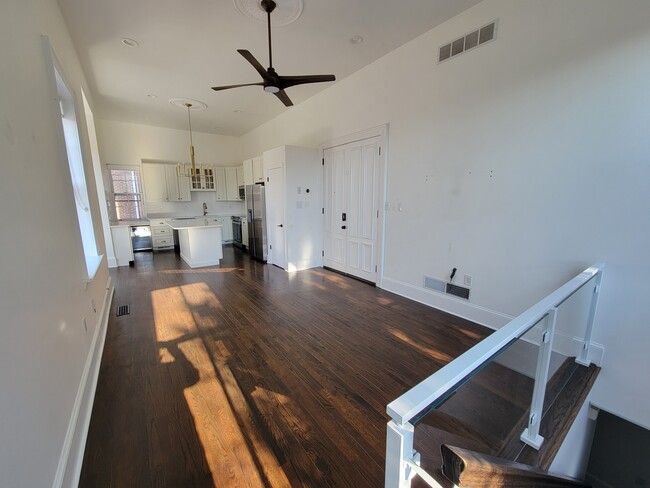 Building Photo - 2231 Green St