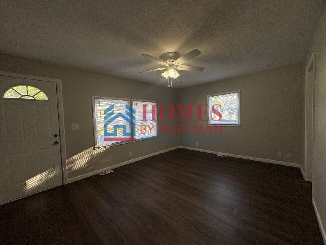 Foto del edificio - Two Bedroom Duplex | North Side Location