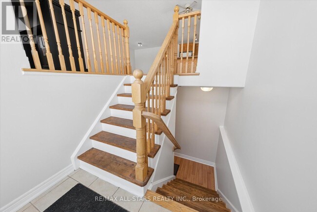 Building Photo - 4 Smith St