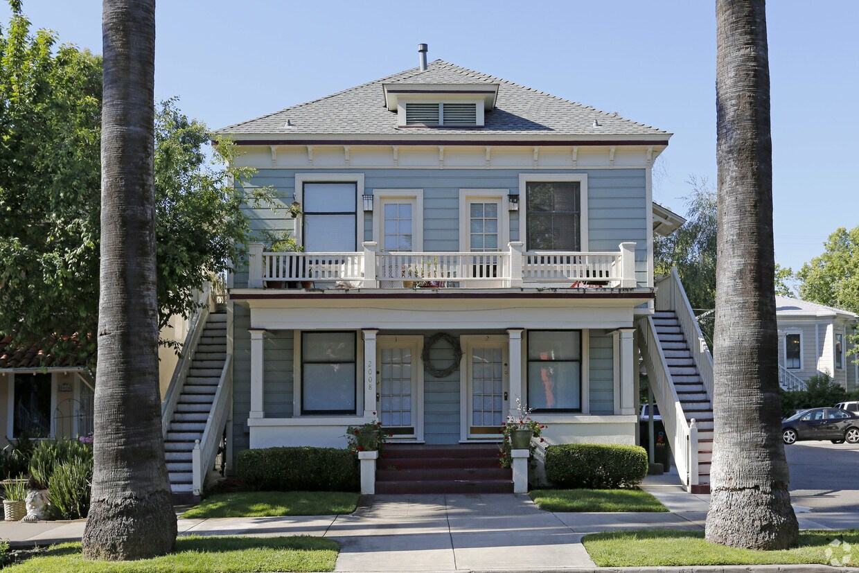 Building Photo - 2008 N St