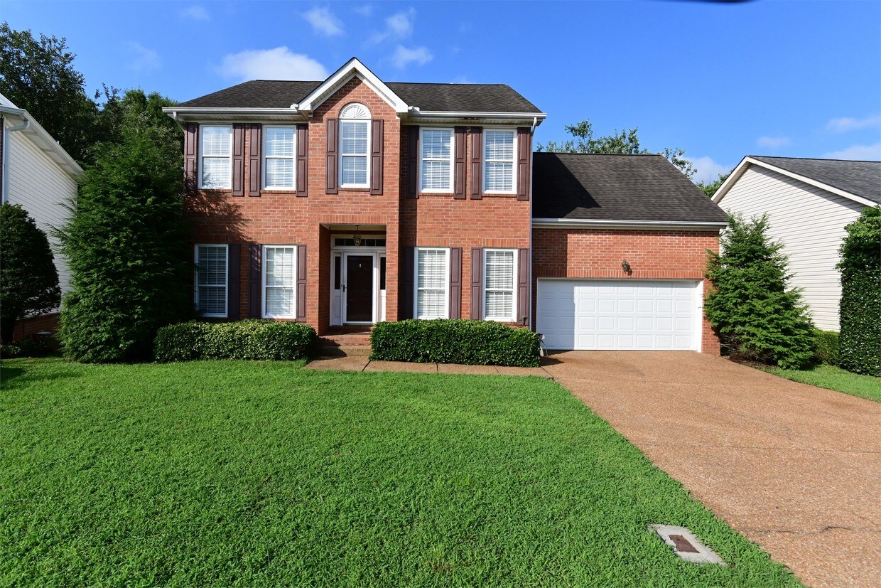 Primary Photo - 2010 Belmont Cir