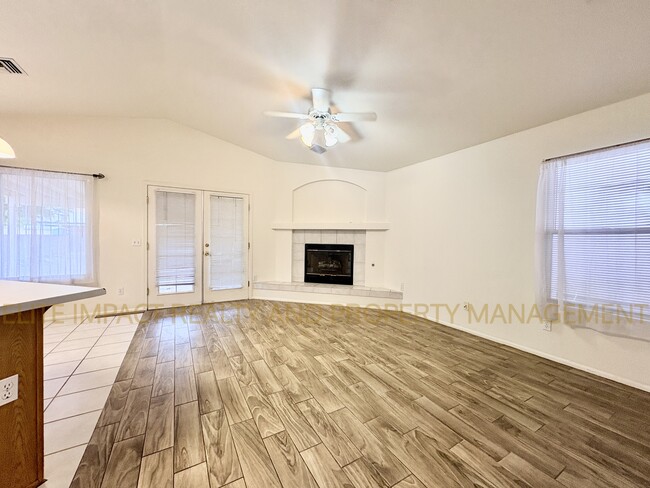 Building Photo - 9073 E Muleshoe St