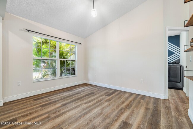 Foto del edificio - 1126 Ruby St SE