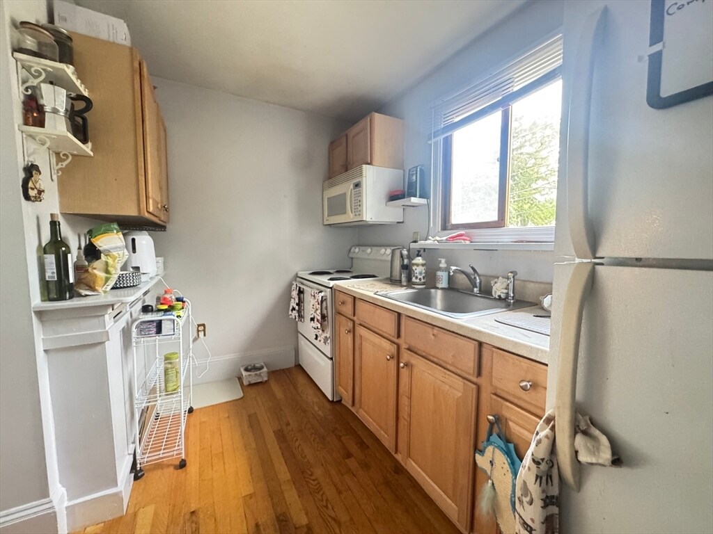 Primary Photo - 24 Shawmut Terrace