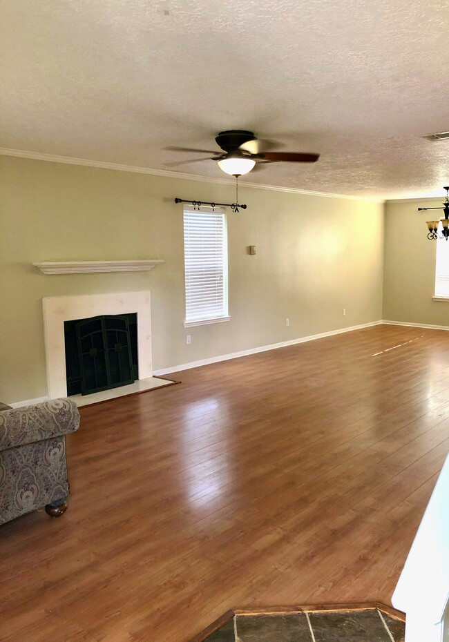 Building Photo - 12602 Thornwell Ct