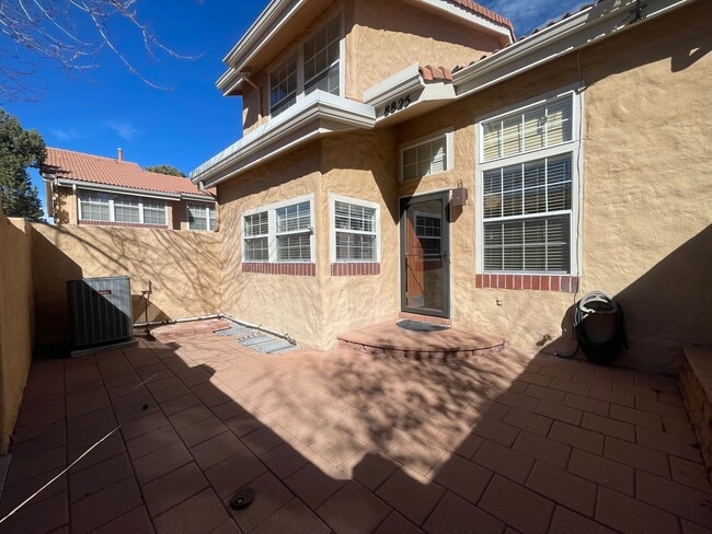 Foto del edificio - $0 DEPOSIT OPTION. LUXURIOUS 3BED/3.5 BATH TOWNHOME IN LONE TREE NEAR PARK MEADOWS