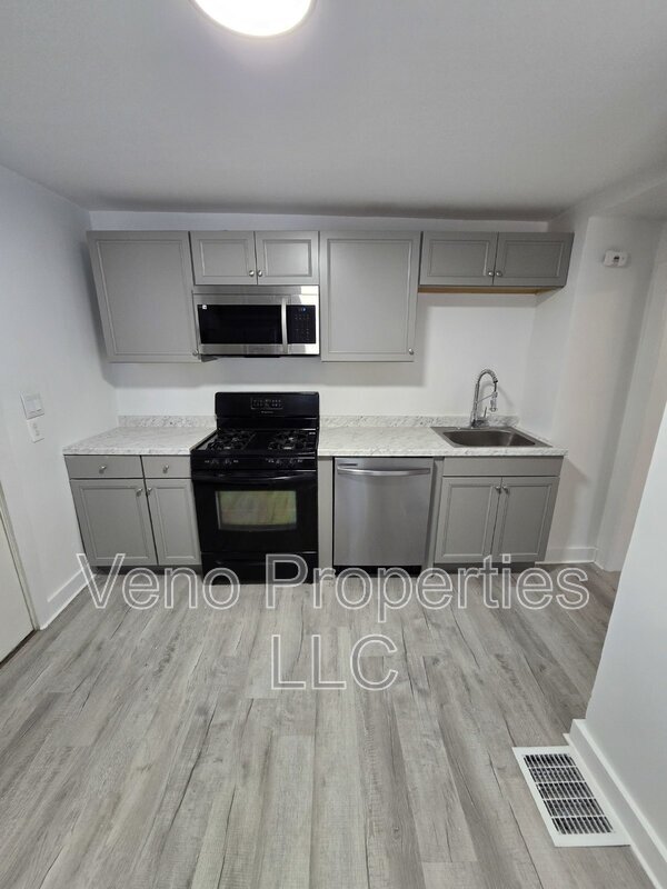 133 Bay St Unit A, Glens Falls, NY 12801 Condo for Rent in Glens