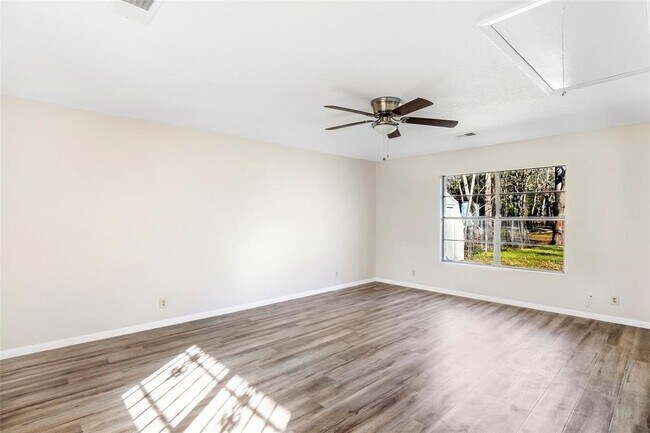 Foto del edificio - 26785 FM 2090 Rd