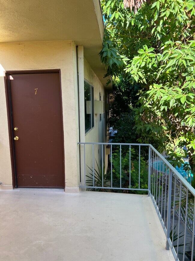 Foto del edificio - 5539 Whitsett Ave