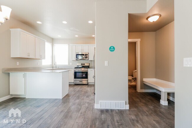 Foto del edificio - 5718 Osprey Dr