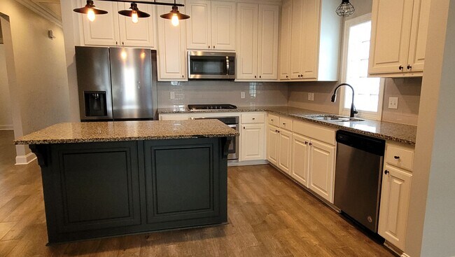 Foto del edificio - Beautiful 4 bedroom popular Lexington Park