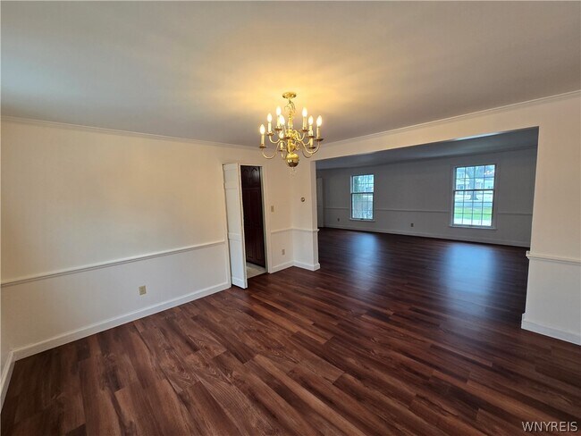 Foto del edificio - 2287 Long Rd