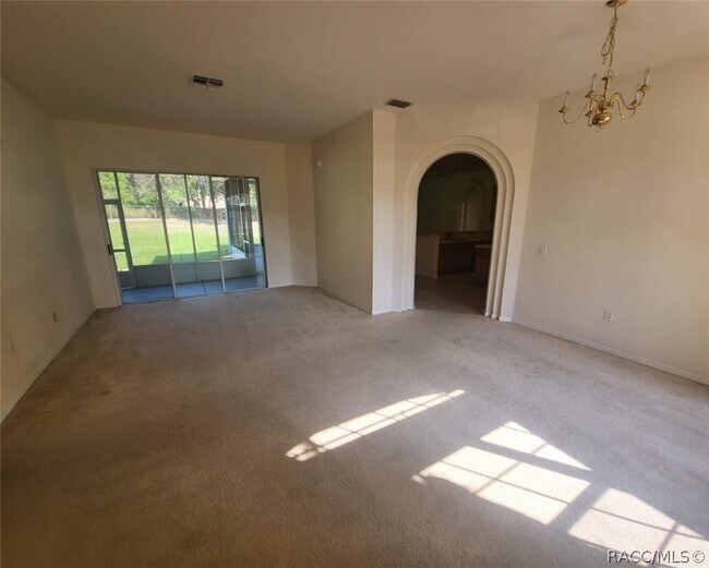 Foto del edificio - 2486 W Swanson Dr