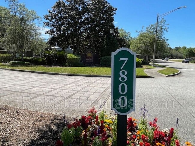 Building Photo - 7800 Point Meadows Dr