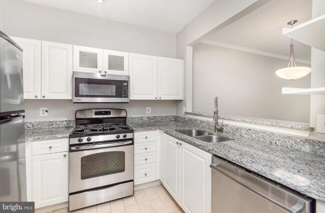 Foto del edificio - 4690 Lawton Way