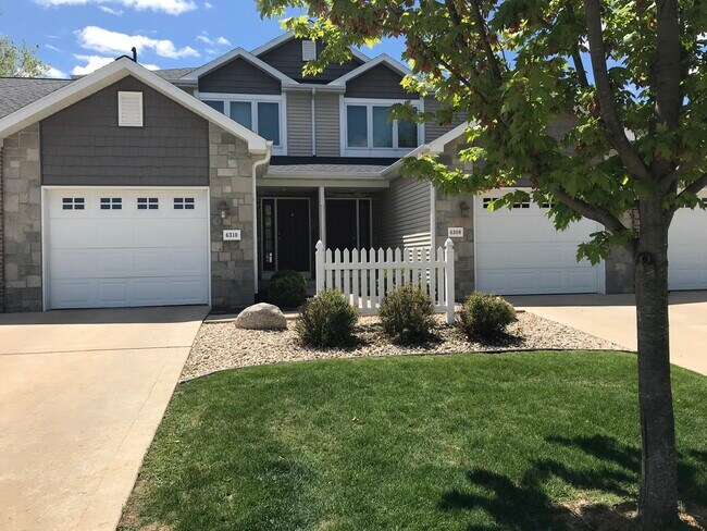 Foto del edificio - 6310 Holscher Rd