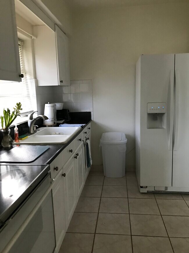Foto del edificio - 10911 NE 9th Ct