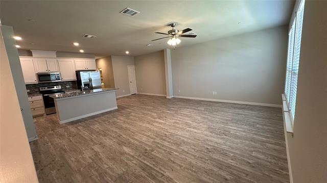 Building Photo - 3147 Solana Cir