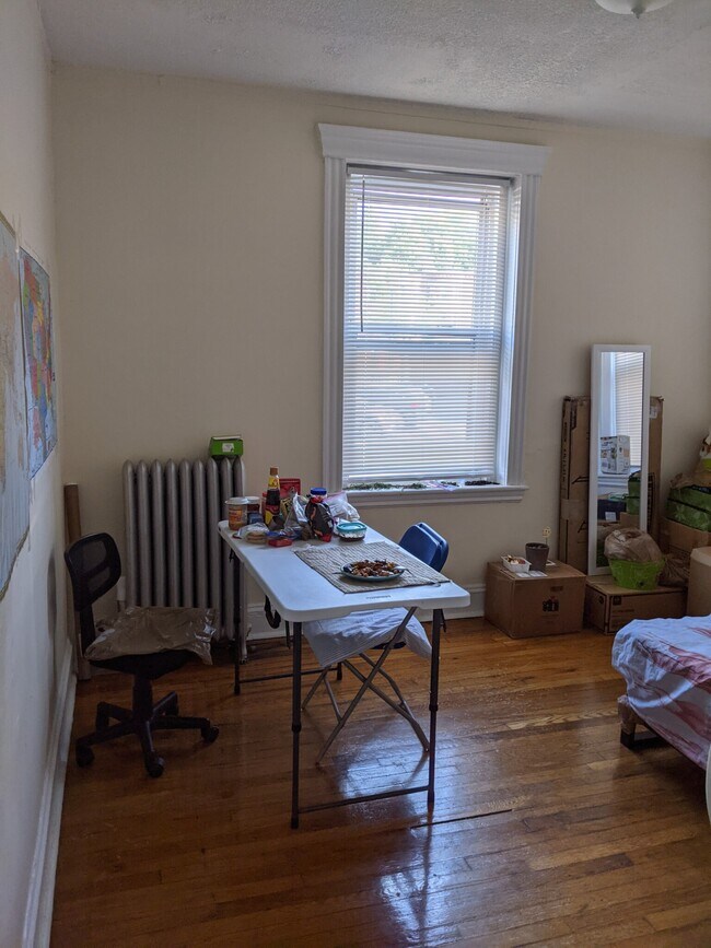 Building Photo - 360 Riverway