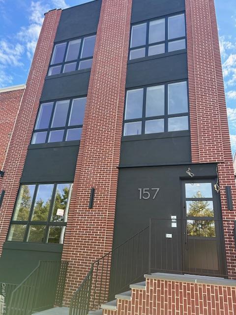 Primary Photo - 157 25th St