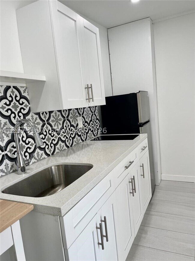 Foto del edificio - 2310 N 57th Ave