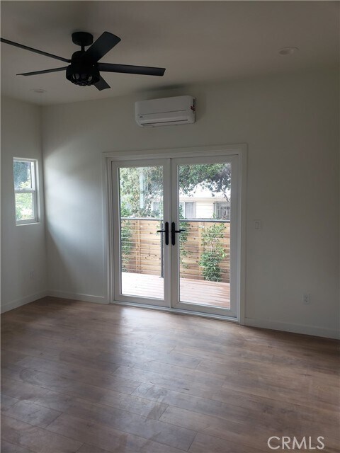 Building Photo - 1434 Navarro Ave