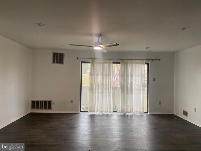 Foto del edificio - 1903 Jefferson Ct