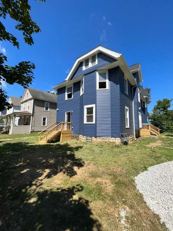 Foto del edificio - 311 Crestwood Ave