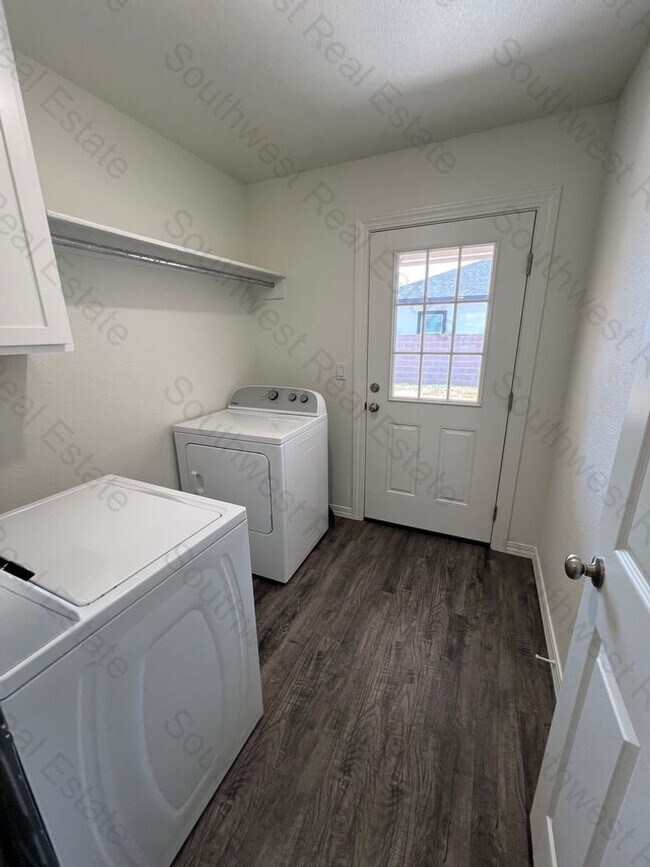 Foto del edificio - 2125 Bobwhite Ct
