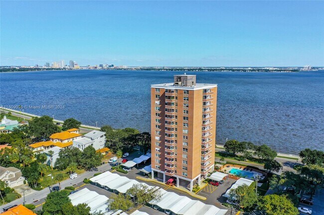 Building Photo - 4015 Bayshore Blvd