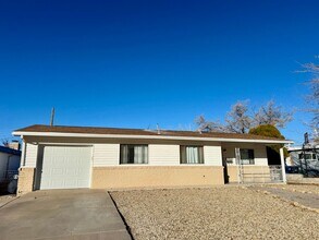 Building Photo - 10527 Princess Jeanne Ave NE