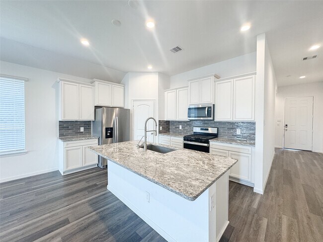 Foto del edificio - 519 Newcomb Holw Dr