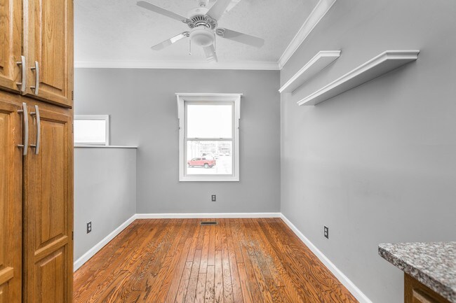 Foto del edificio - 624 E New York St