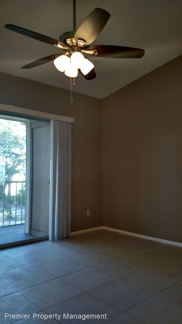 Building Photo - 1352 Wildwood Lakes Blvd