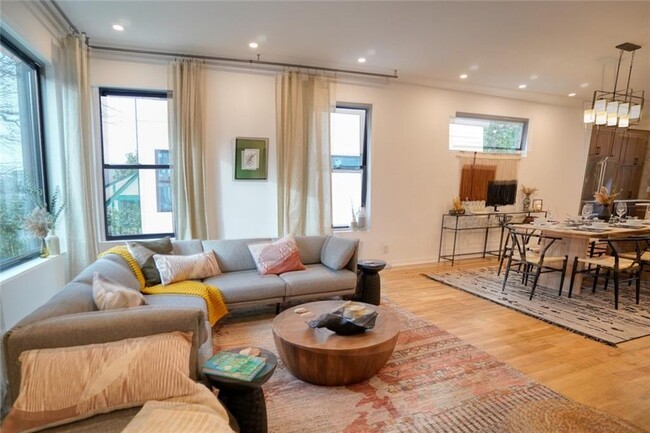 Foto del edificio - 829 Barnett St NE