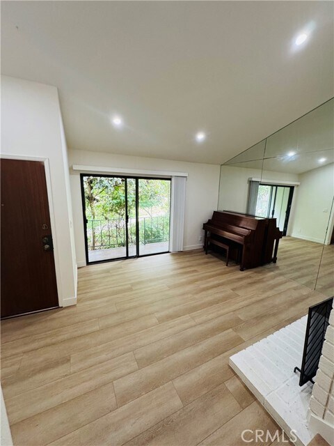 Building Photo - 28202 Ridgepoint Ct