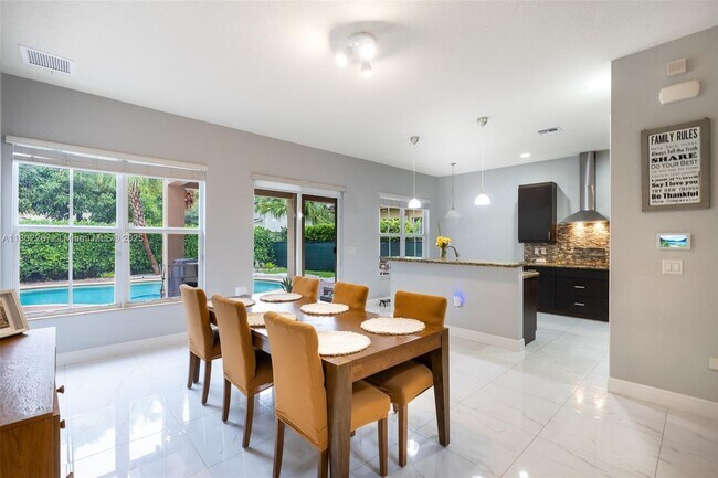 Foto del edificio - 10603 NW 36th St