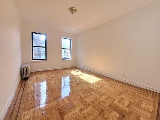 Foto del edificio - 1 bedroom in BRONX NY 10456