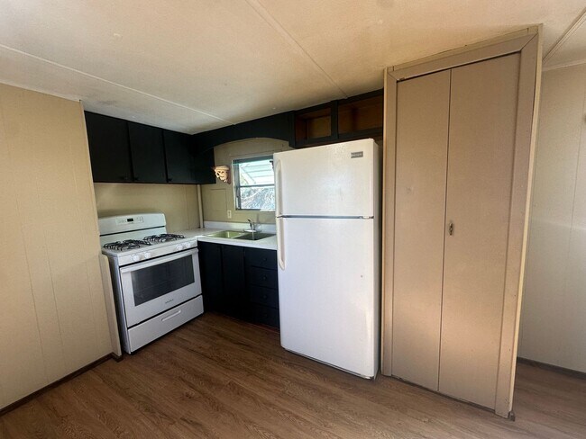 Foto del edificio - 1 Bedroom 1 Bathroom Mobile Home located in Aztec, NM available to rent