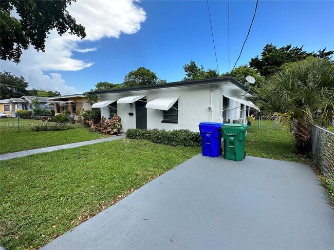 Building Photo - 5515 NW 6th Ave