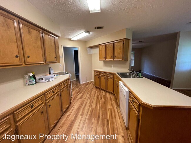 Building Photo - 3 br, 2 bath House - 1201 Newt Hodges Rd