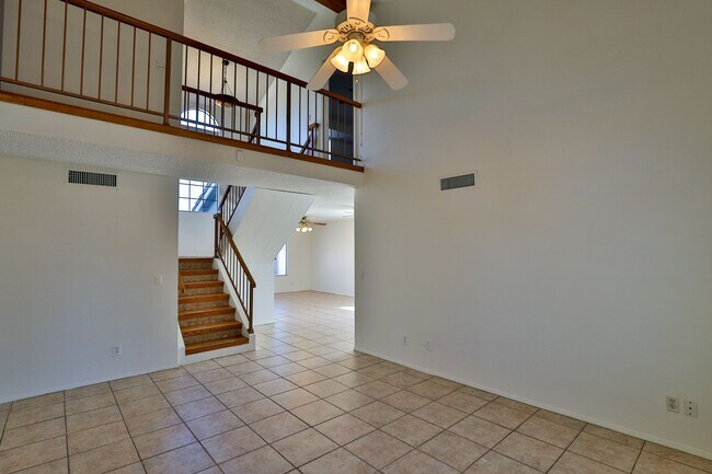 Foto del edificio - 8008 W Wethersfield Rd