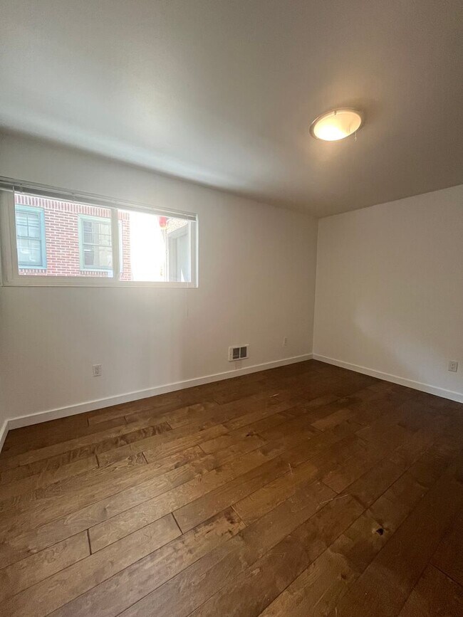 Interior Photo - Bellevue Manor