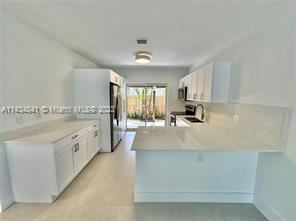 Building Photo - 2 br, 1 bath House - 12127 NE 7th Ave # 1