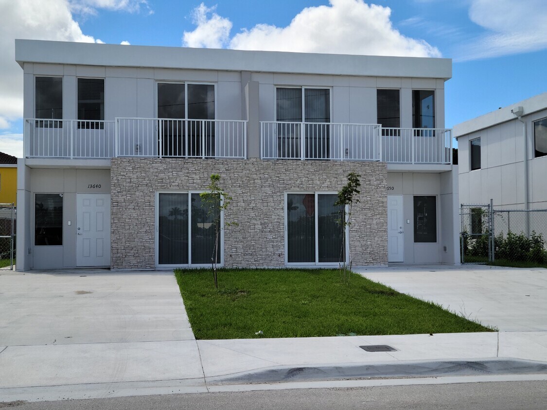 Primary Photo - 13650 SW 260th St